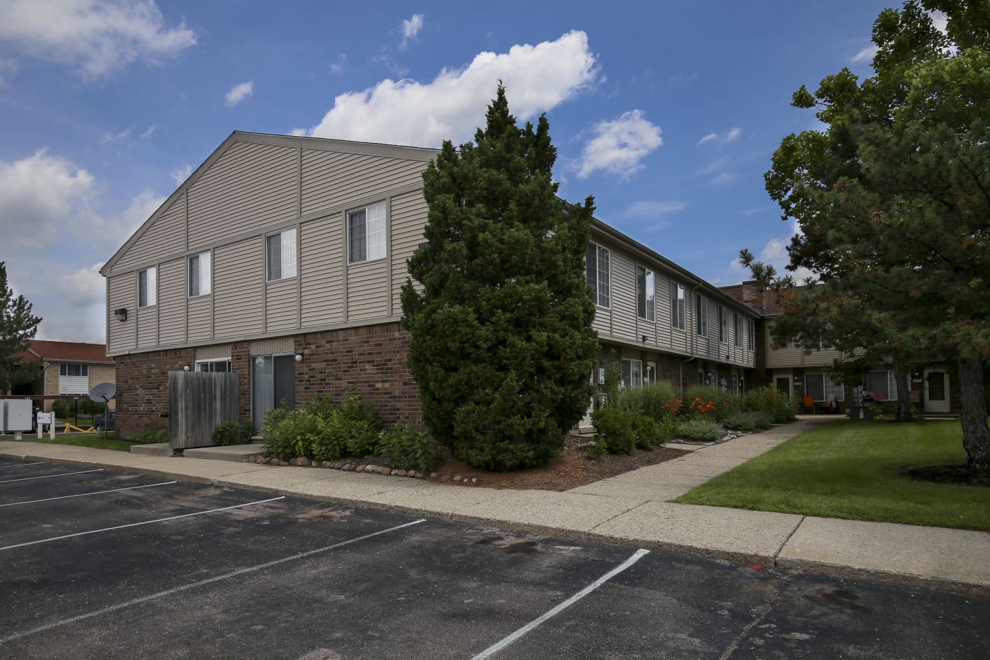 Village Club of Rochester Hills Image 21