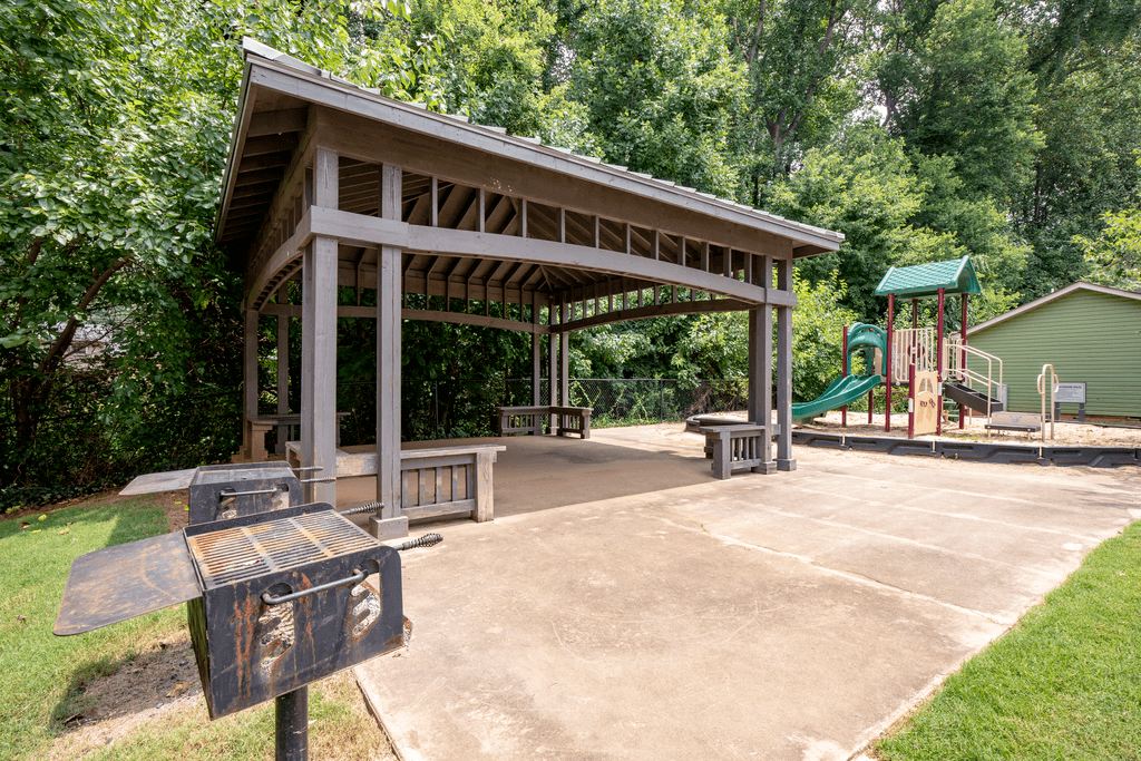 The Grove Apartments Image 1