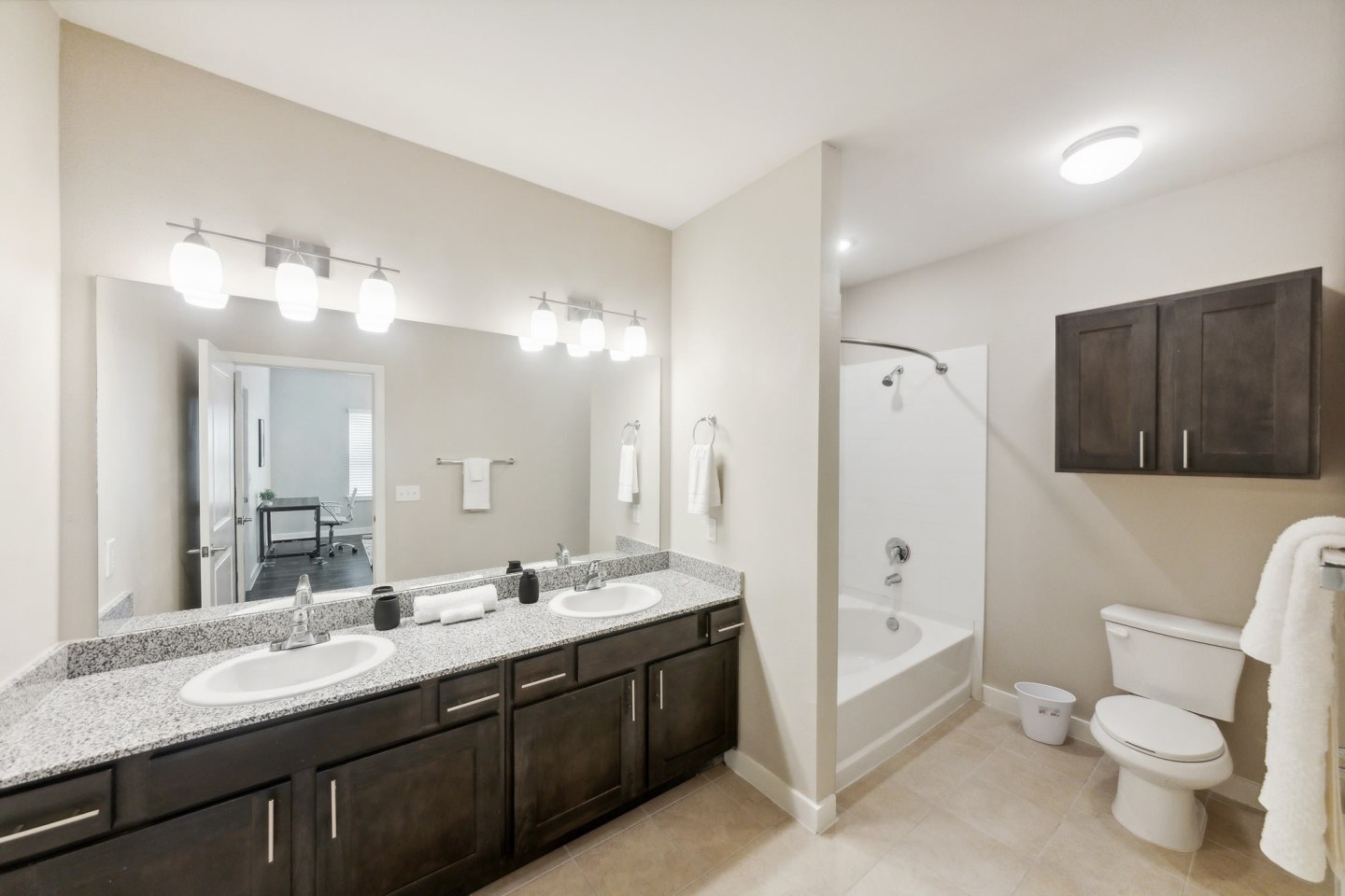 Smart Living at Cypress Creek Image 12