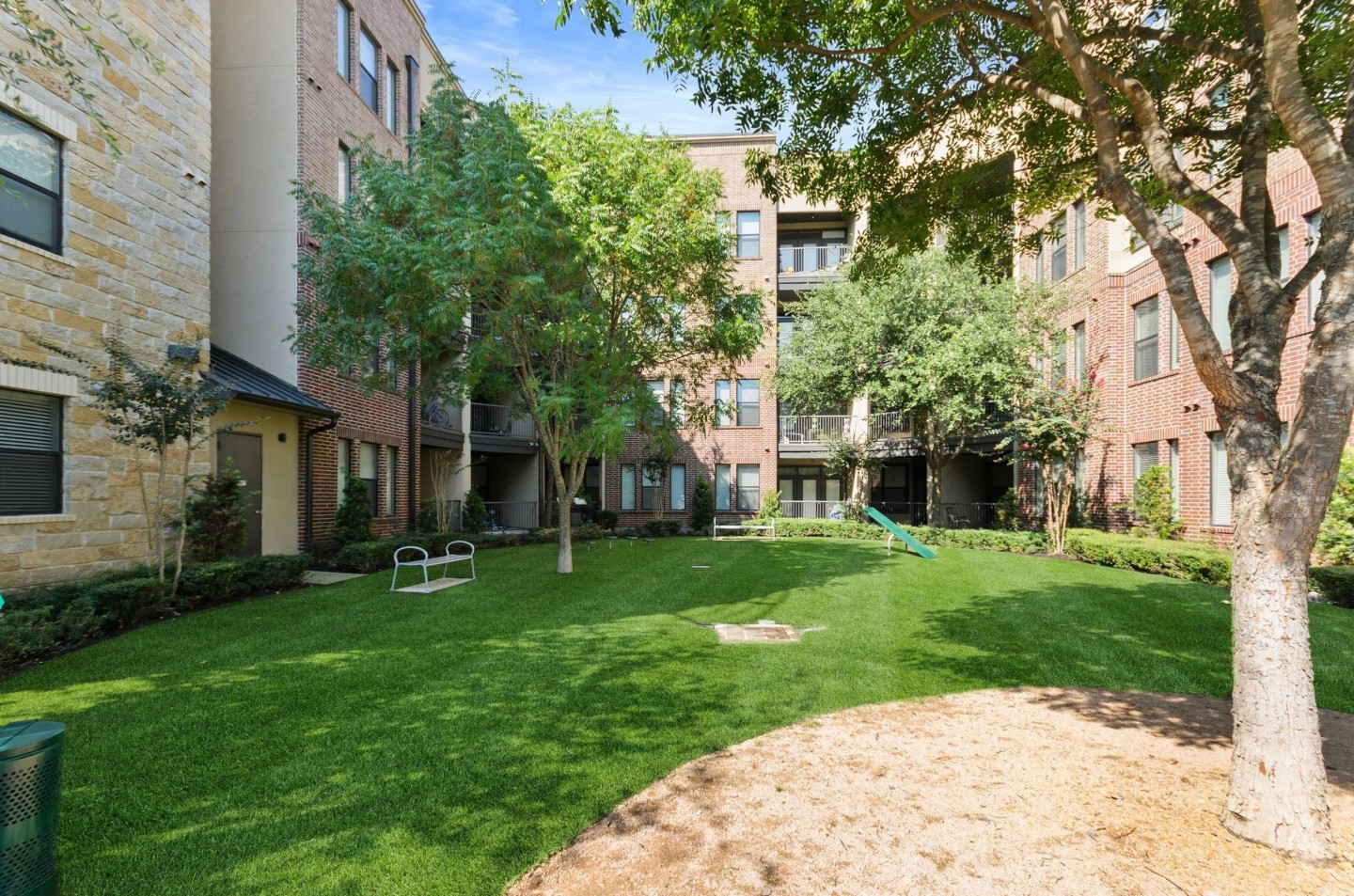 AMLI West Plano Image 12