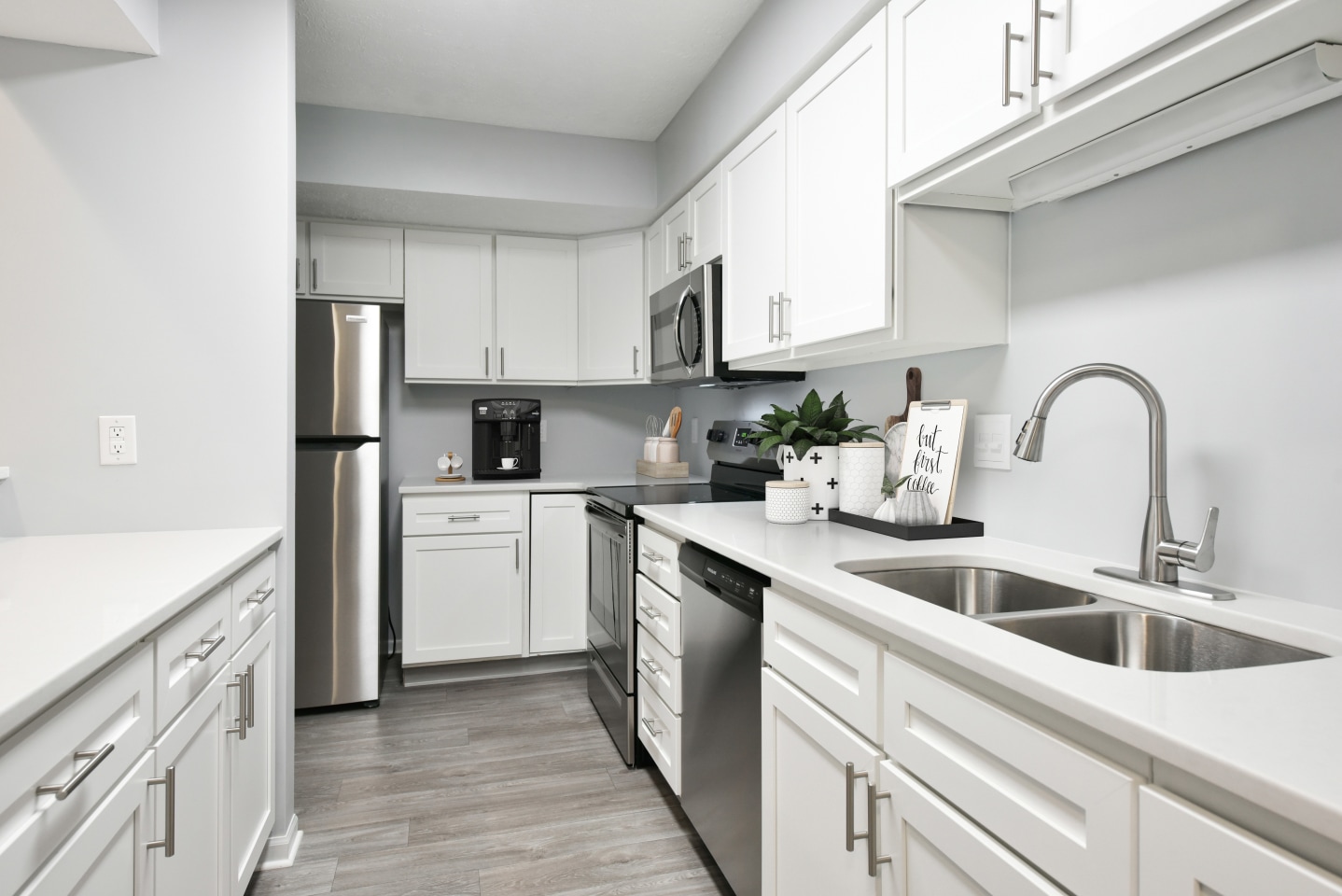 The Donovan Apartment Homes Image 2