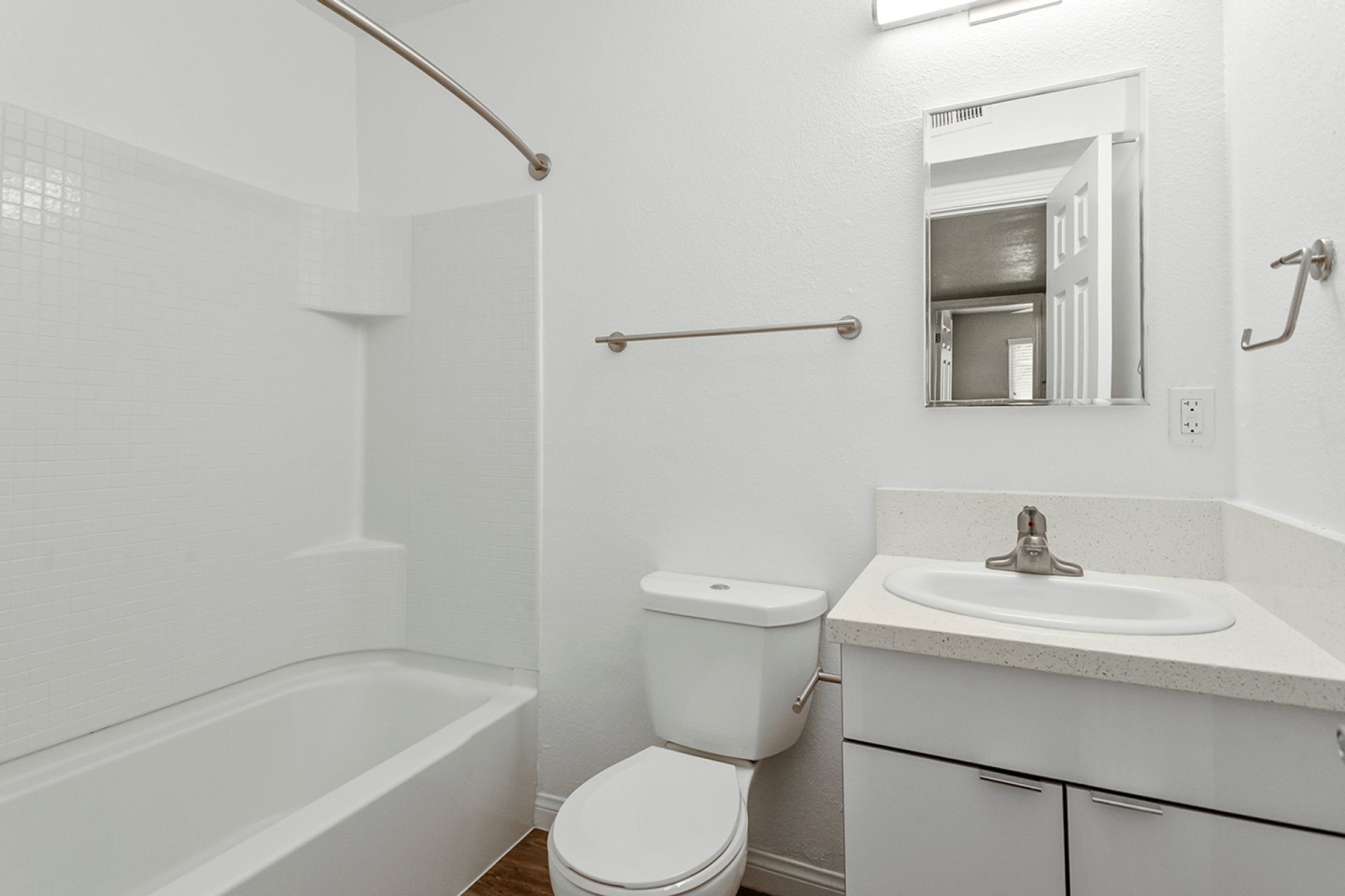 Solara Image 33
