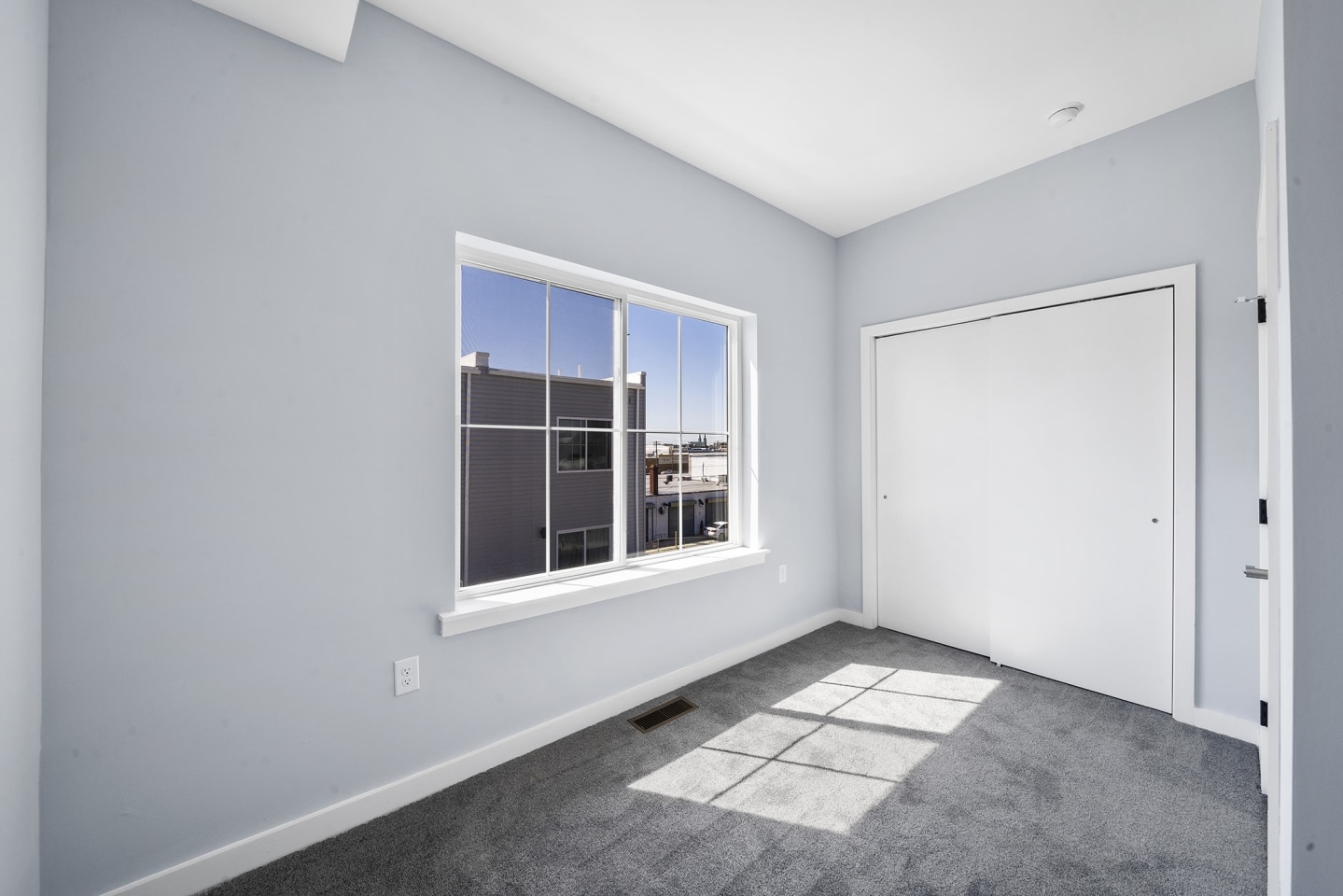 East Tioga Lofts Image 9