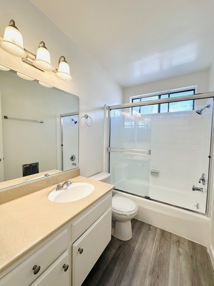 10535 Rose Avenue Image 27