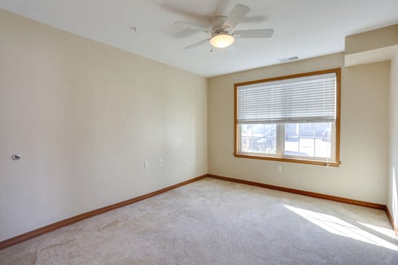 Deer Lakes Apartments Image 6