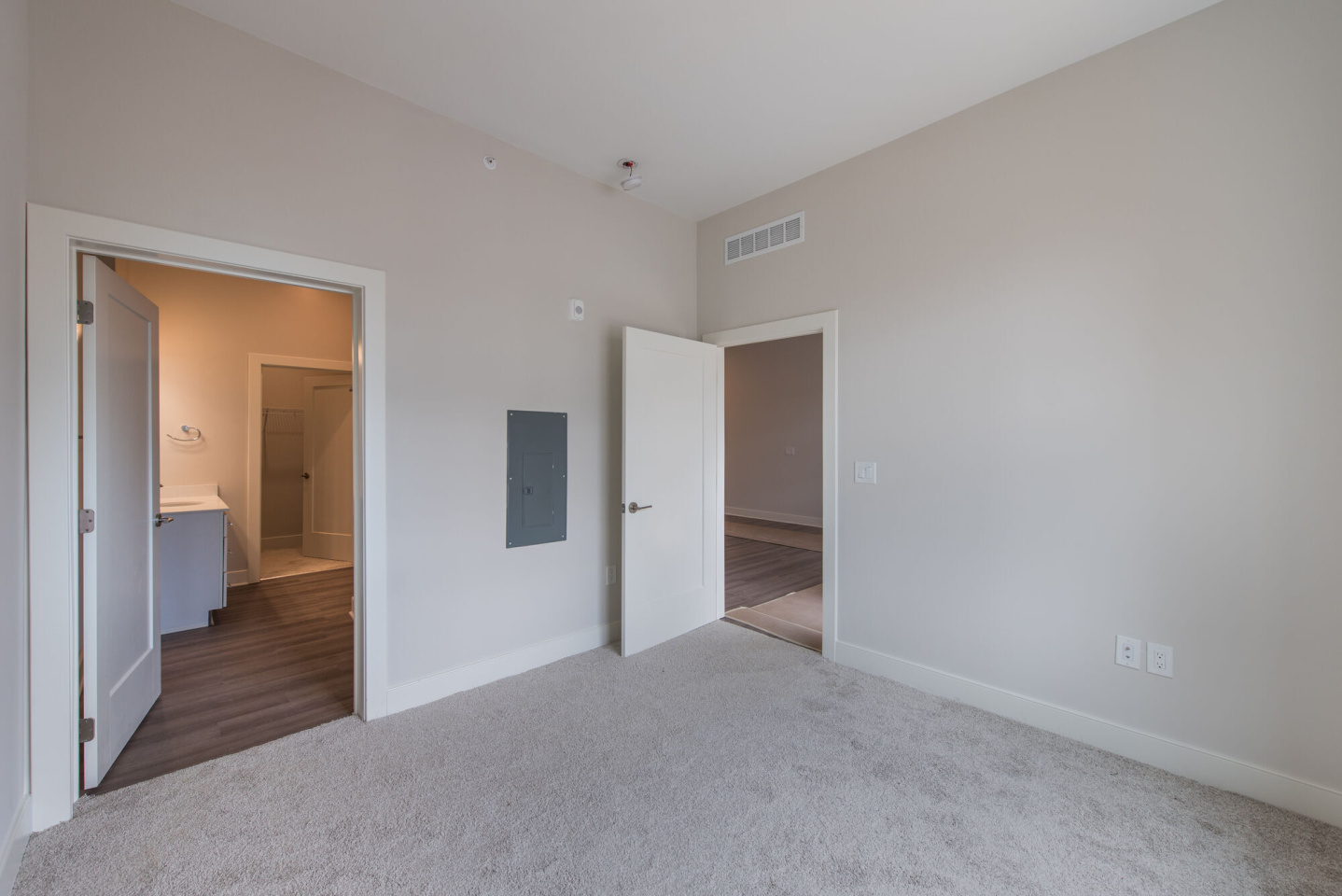 Acclaim at the Hill - Senior Living Image 28