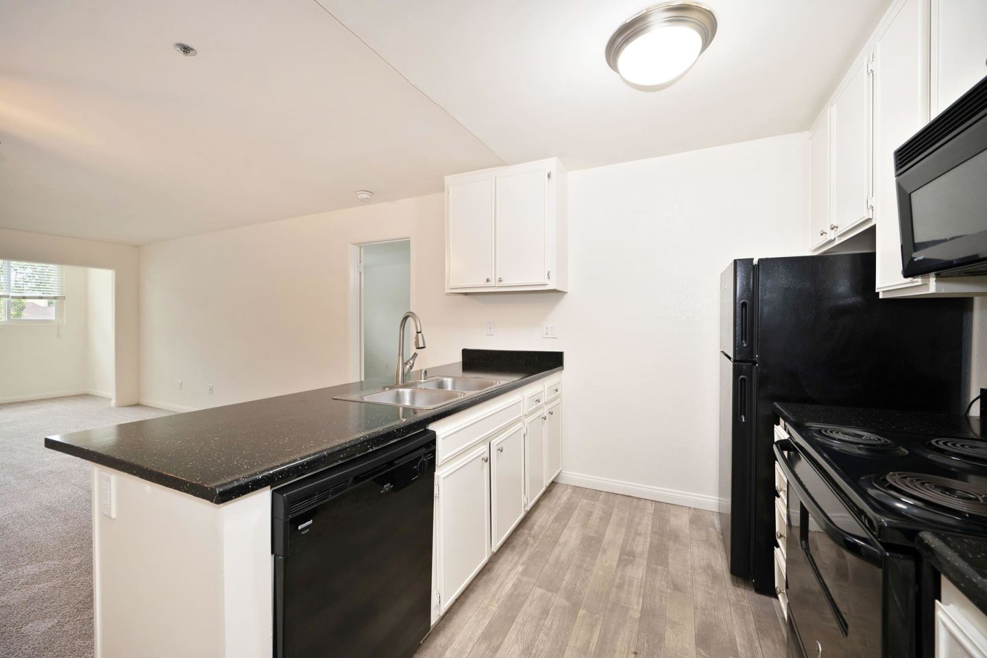 Elán Cardiff by the Sea Apartment Homes Image 12