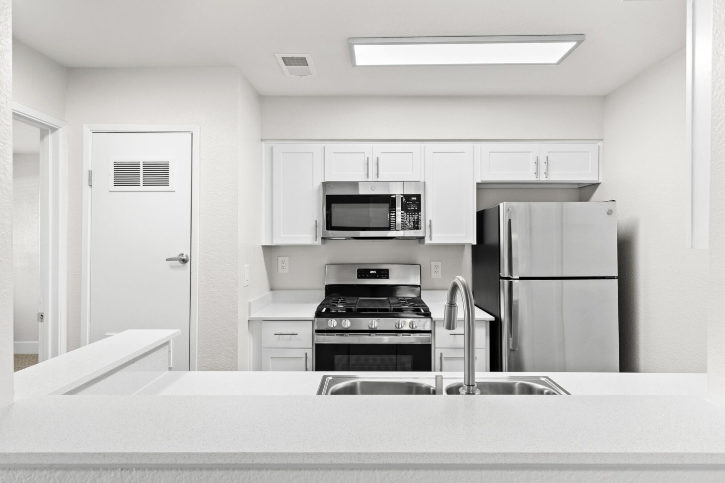 The Sycamores Apartments Image 4