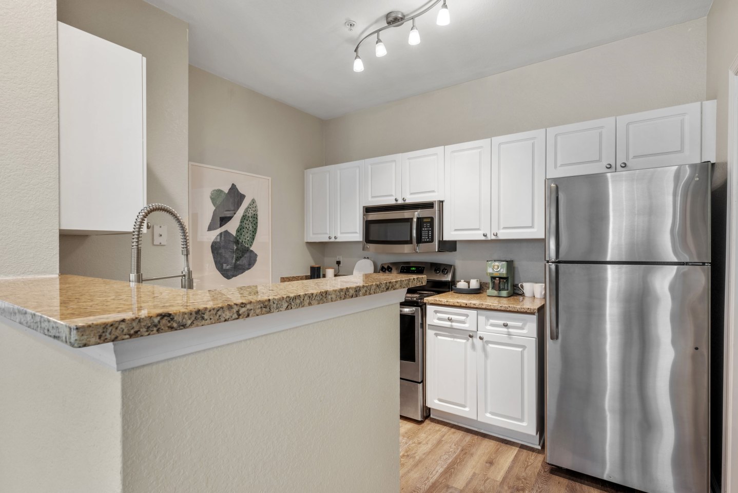 Hideaway at Greenbrier Luxury Apartments Image 2