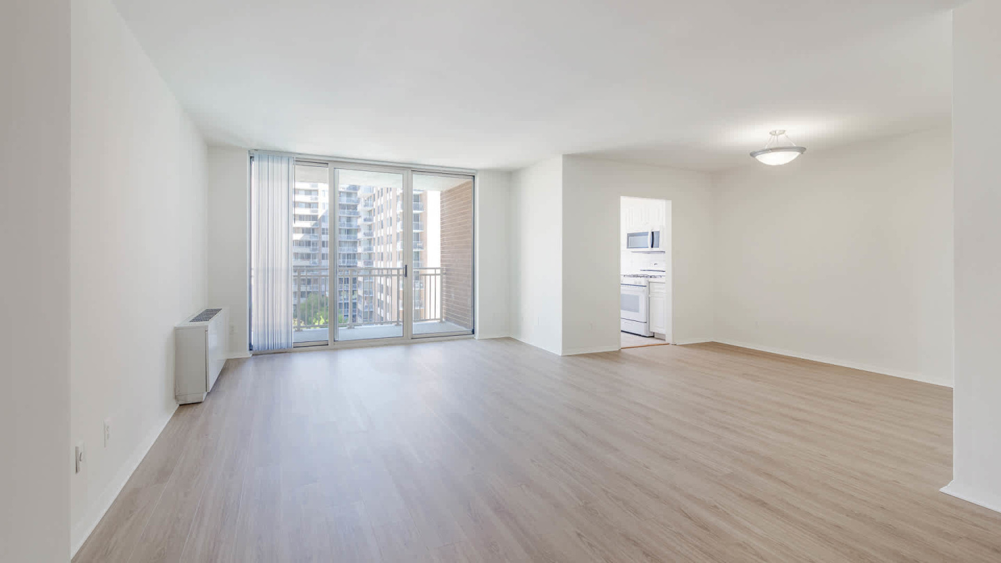 3003 Van Ness Image 16