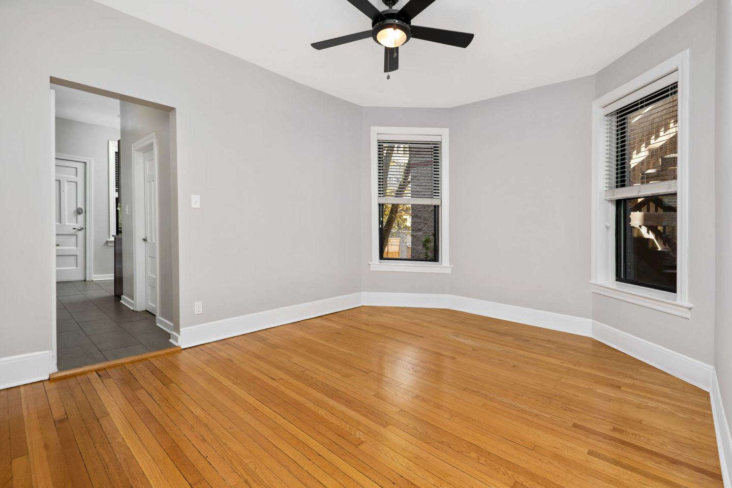 429 West Melrose Image 6