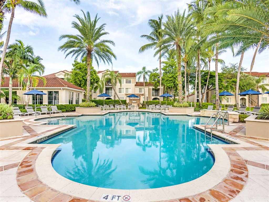 Miramar Lakes Apartments Image 1