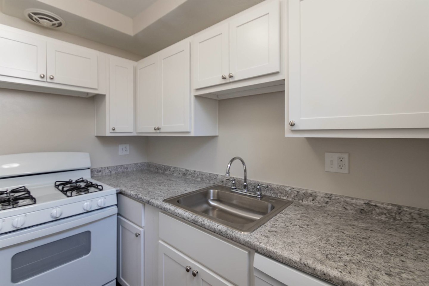 Colonial Ridge Image 3