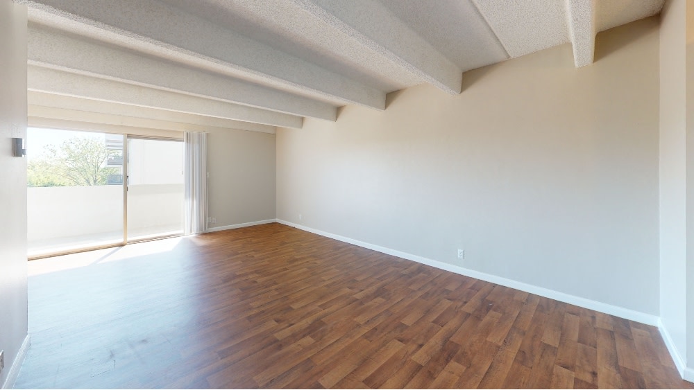 878 S Dexter Image 30