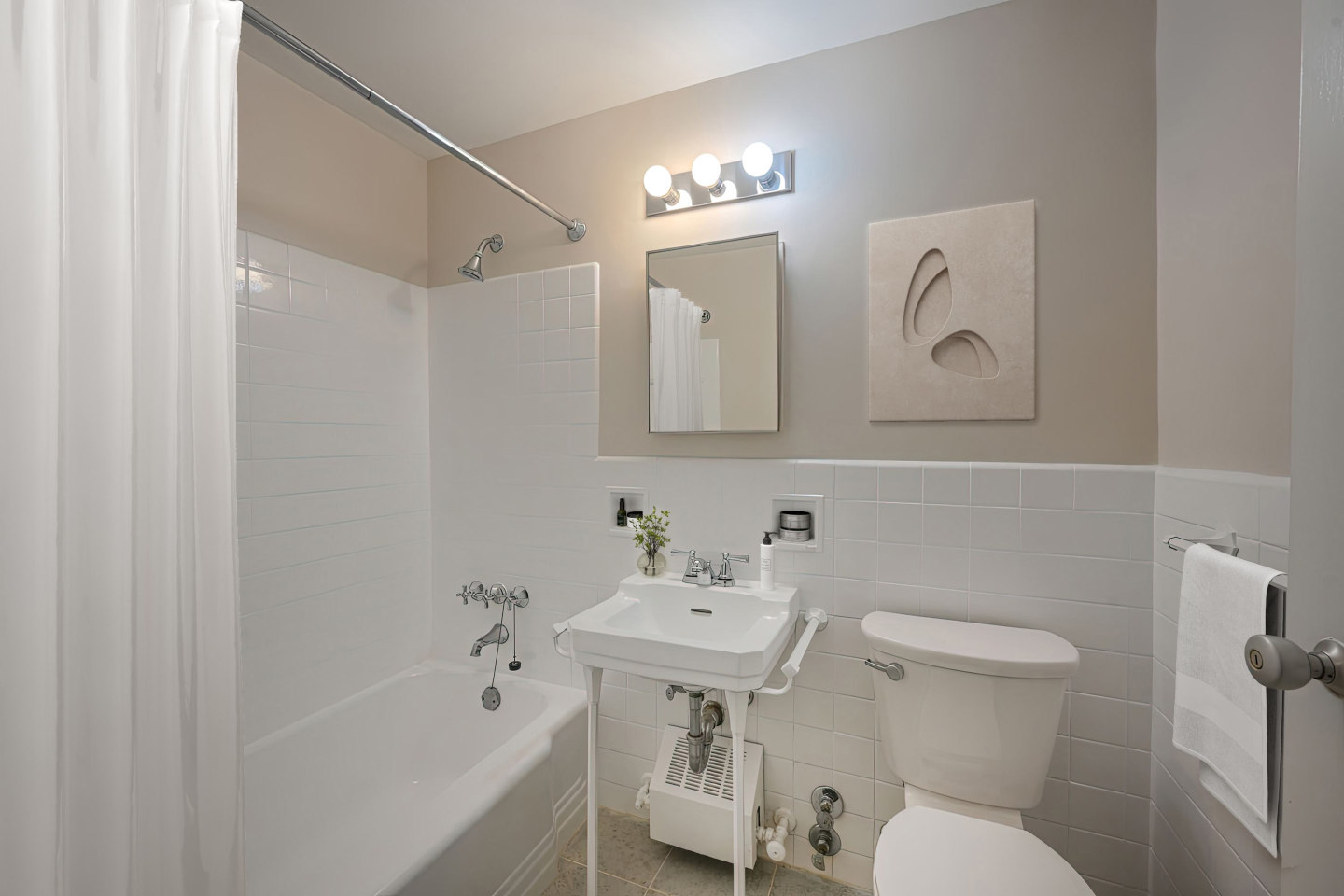 The Crestwood Image 11