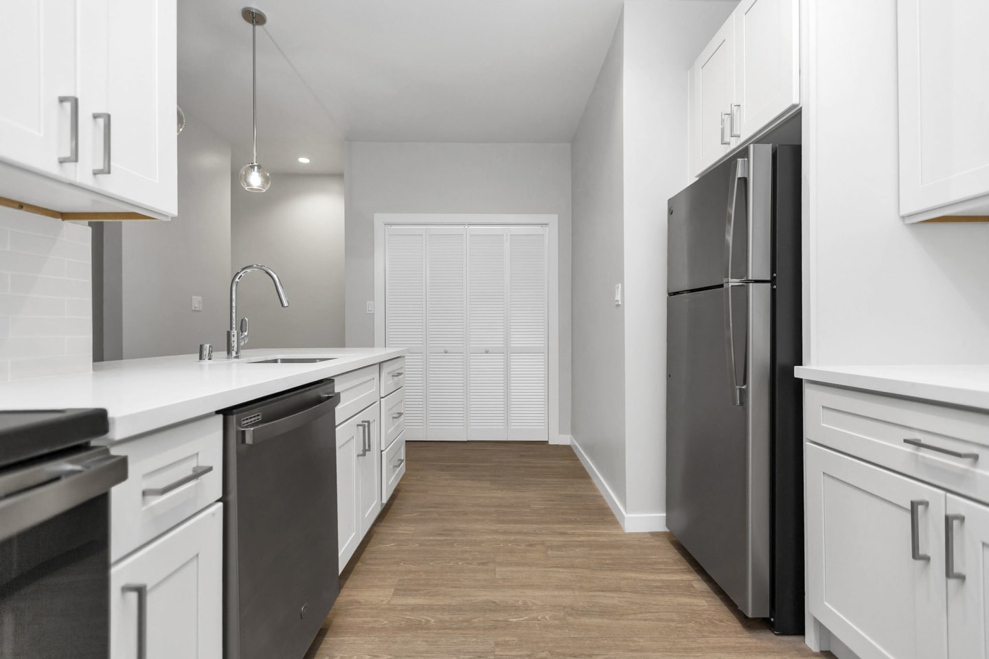 1244 California Apartments Image 13