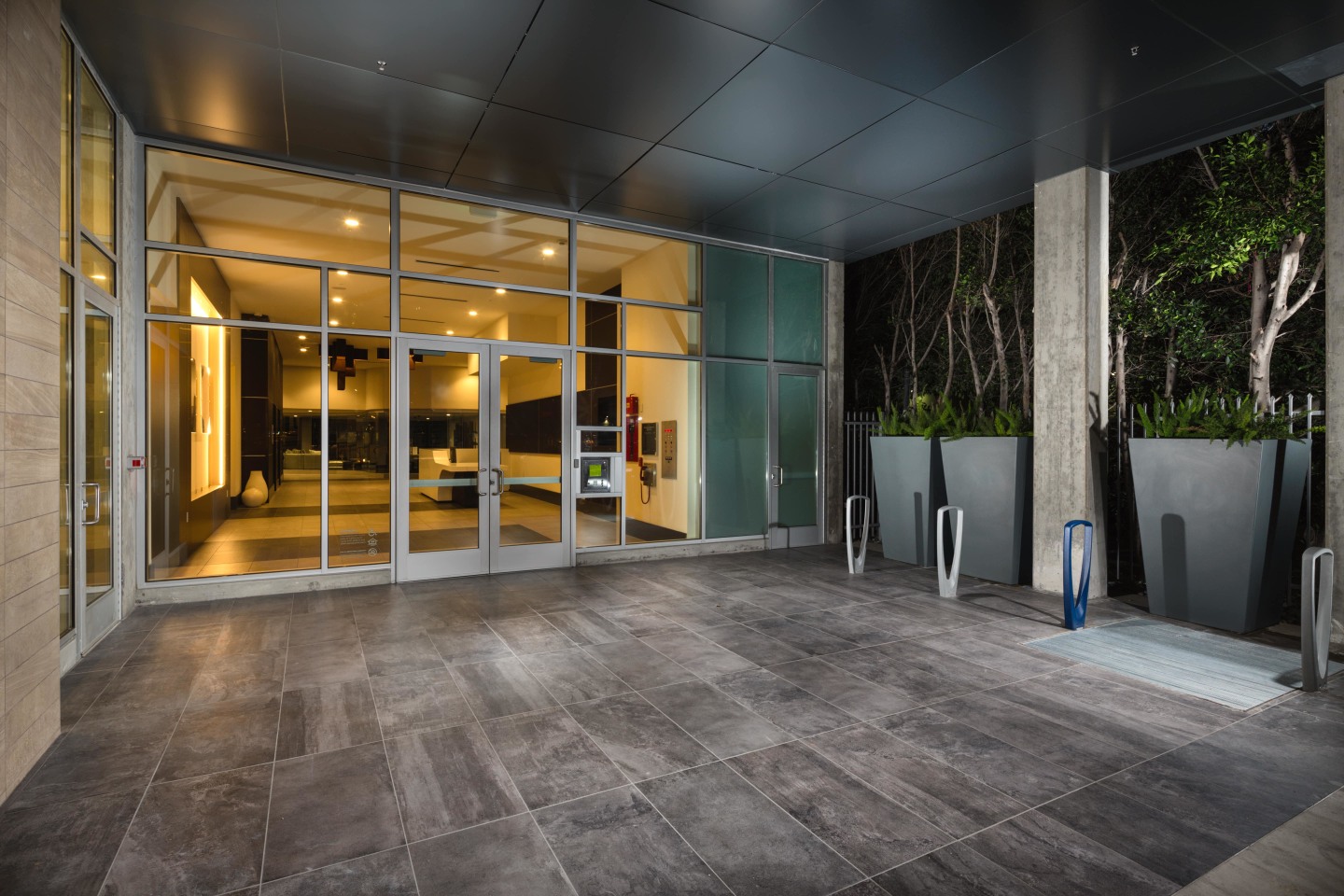 Topaz Apartments Image 12