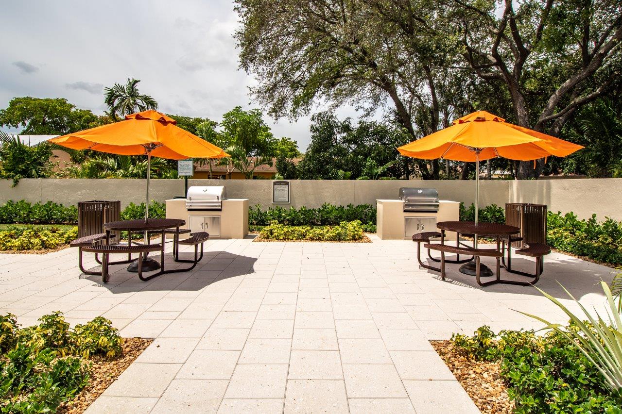 Legacy Palm Gardens Image 3