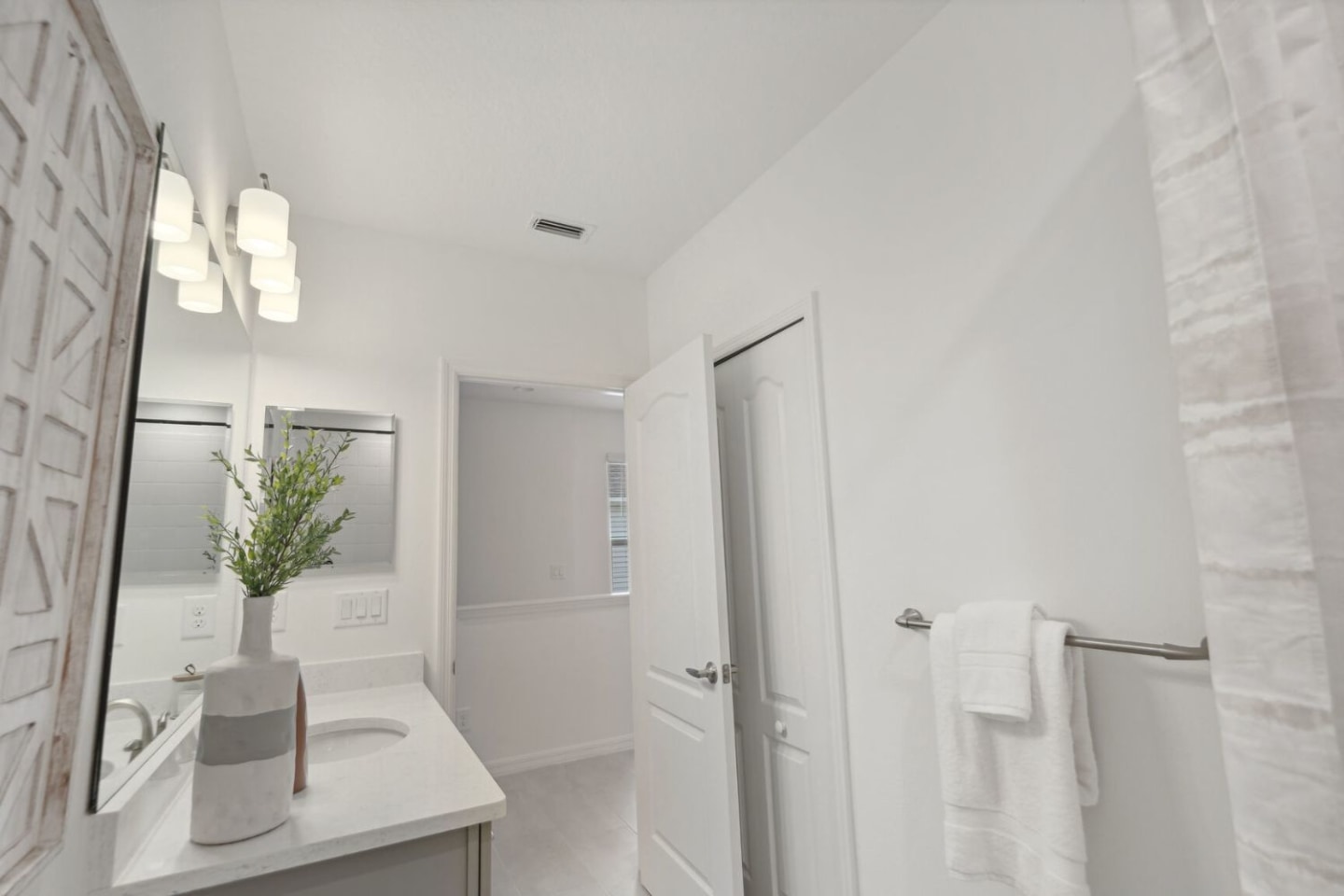 Martinique at Lakewood Ranch - Built to Rent Housing Image 31