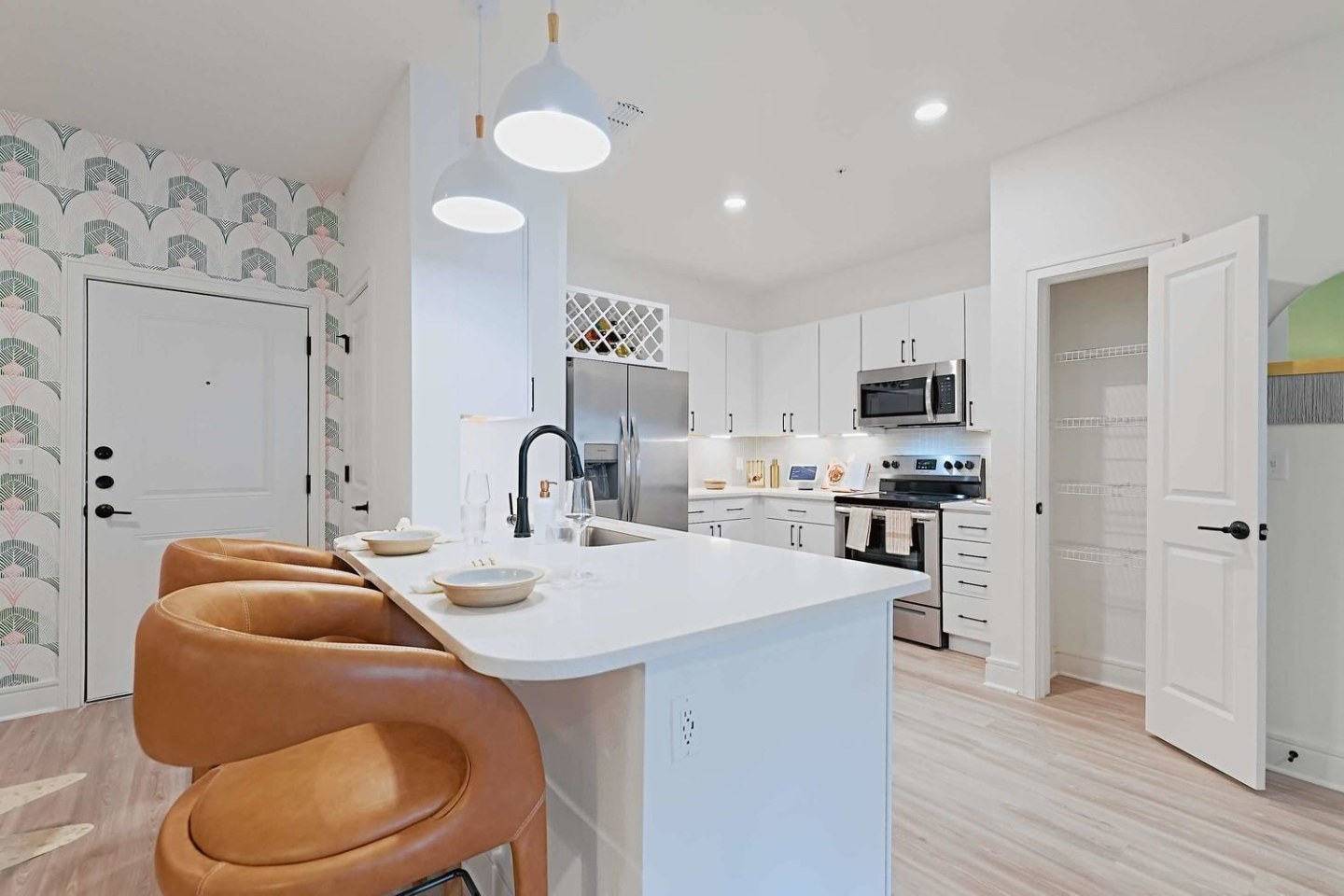 Tropia Luxury Apartments Image 2