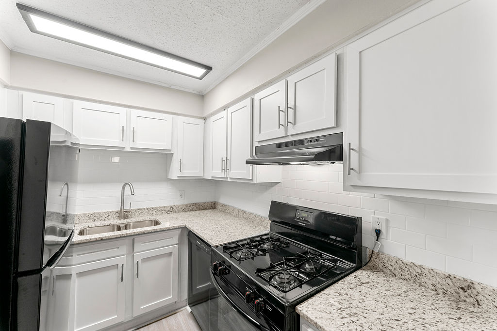 445 Cleveland Image 18