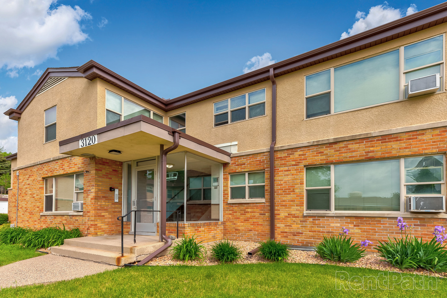 Uptown West Apartments Image 3