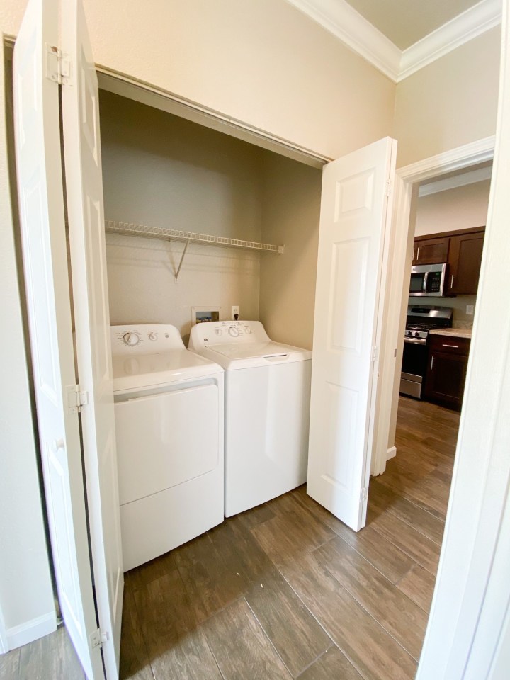 Lake Forest Image 28