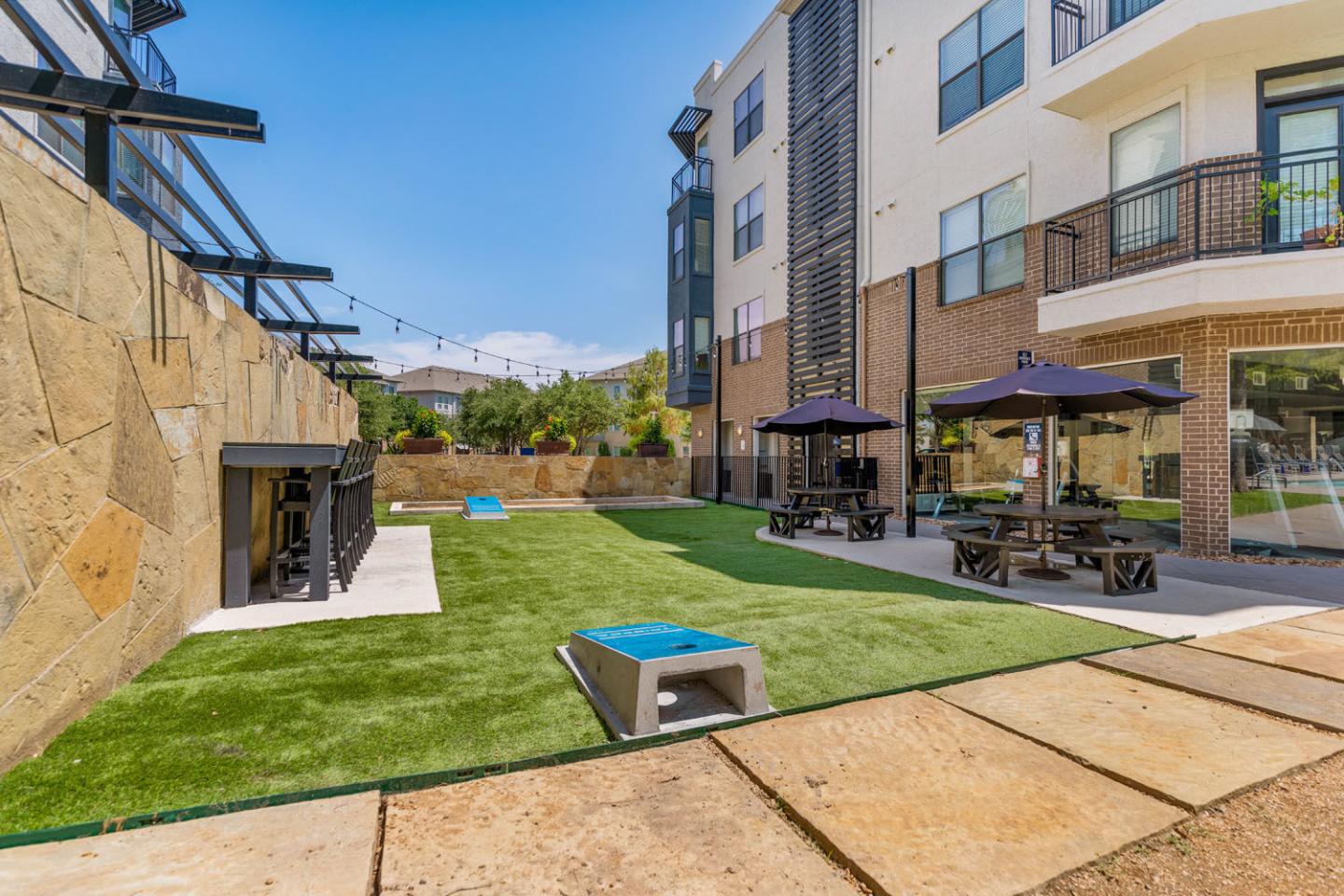 The Encore Apartments Image 2