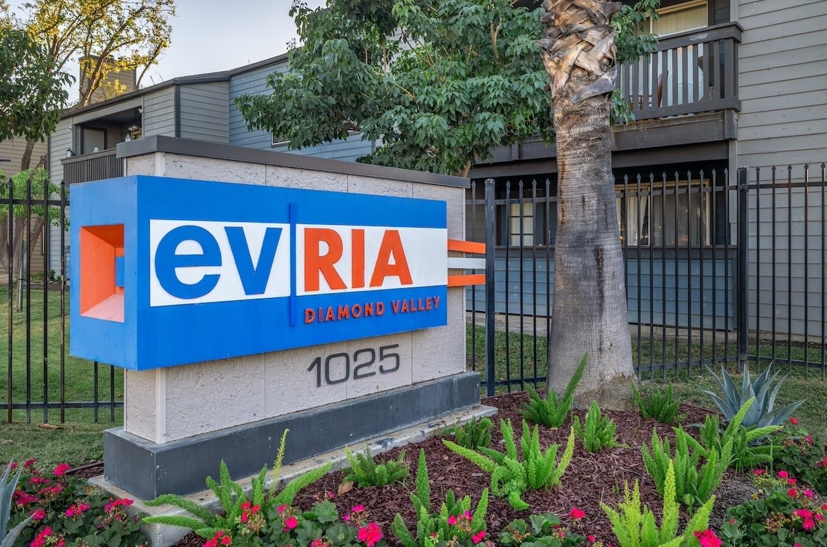 evRIA Diamond Valley Image 16