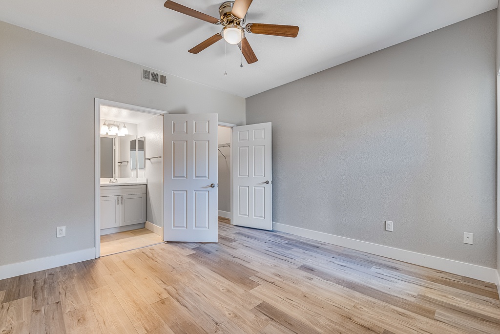 Pinehurst Condominiums Image 12
