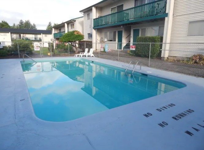 Franklin Manor Image 3
