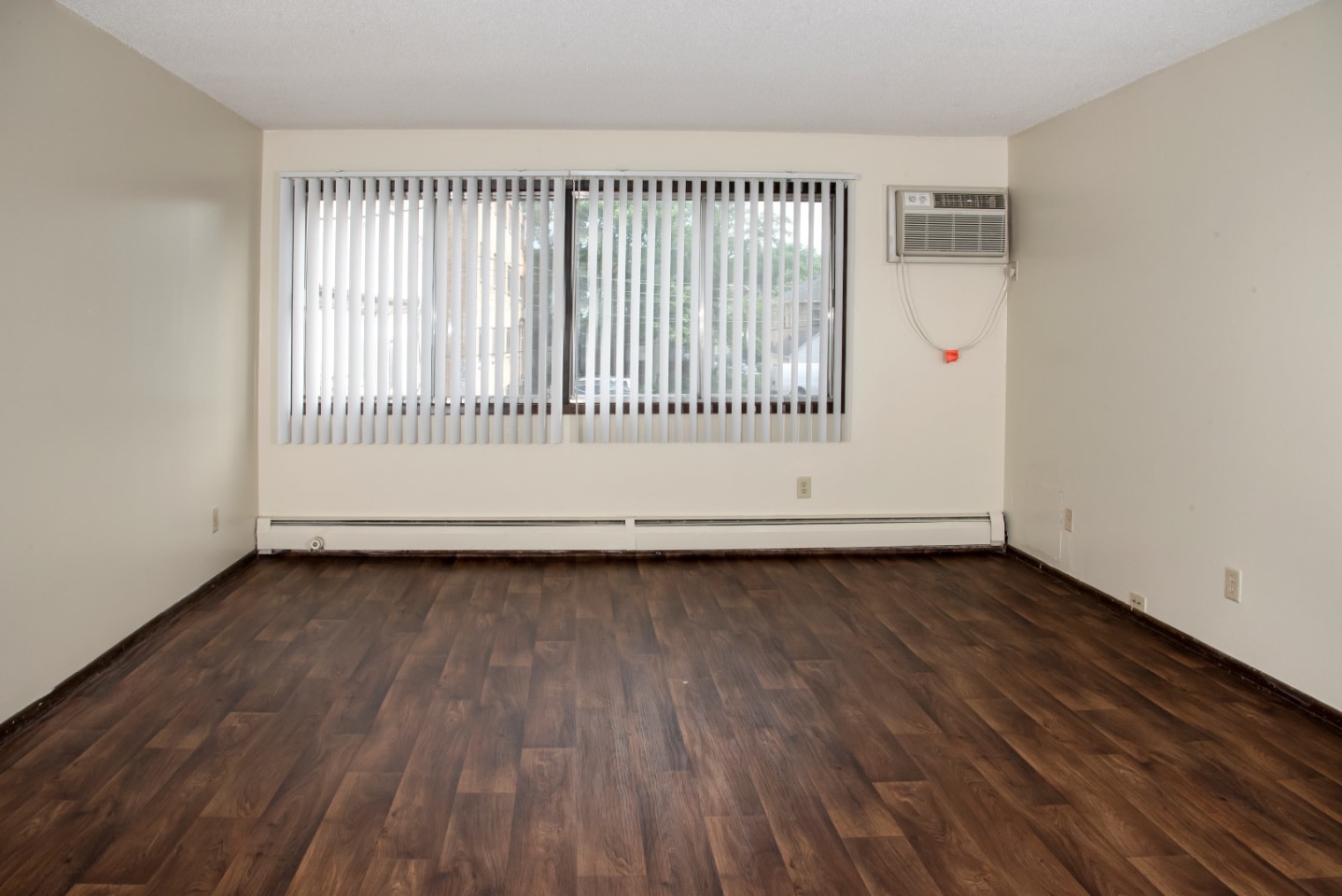 600 10th Ave Apartments Image 12