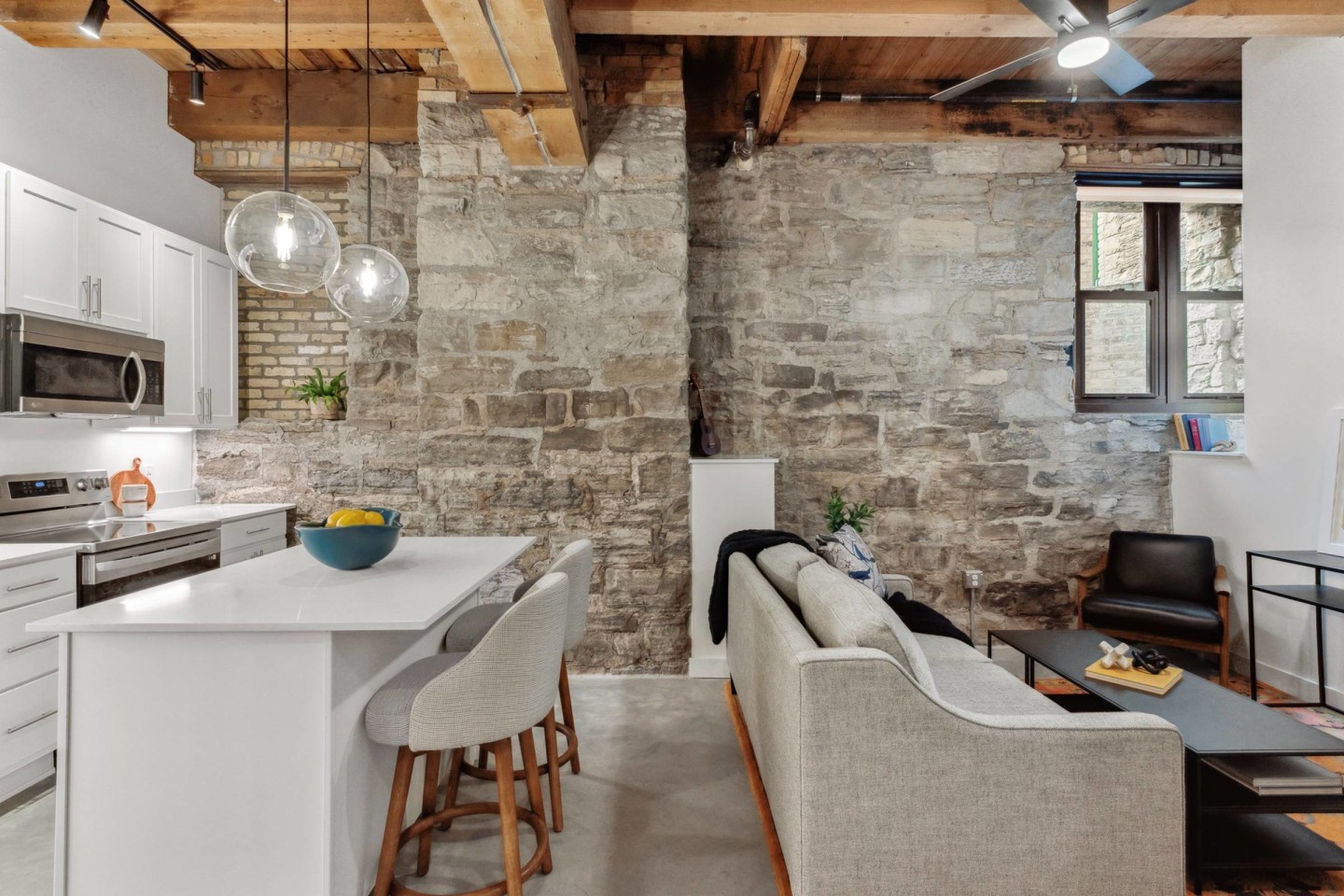 724 Lofts Image 2