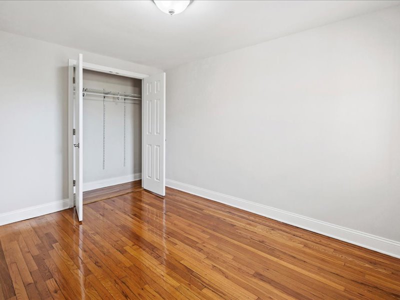 Spring Hill Apartments Image 18