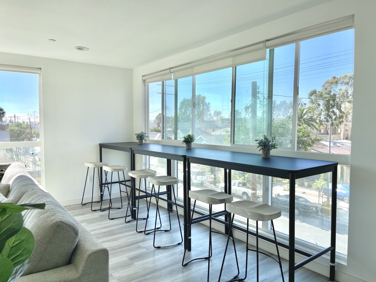 1476 W 35th St - Co-Living Image 4