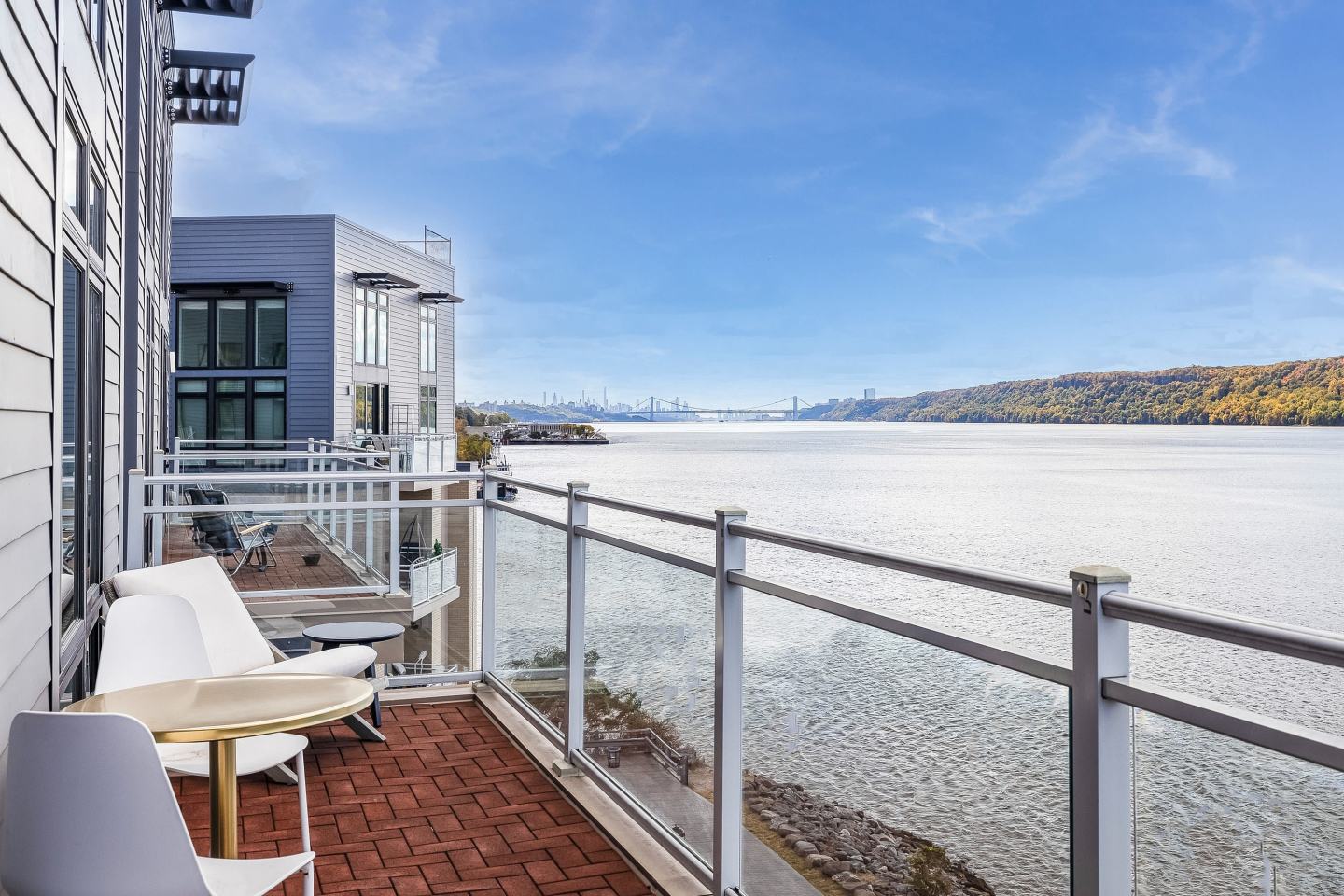 Apex Hudson Riverfront Image 46