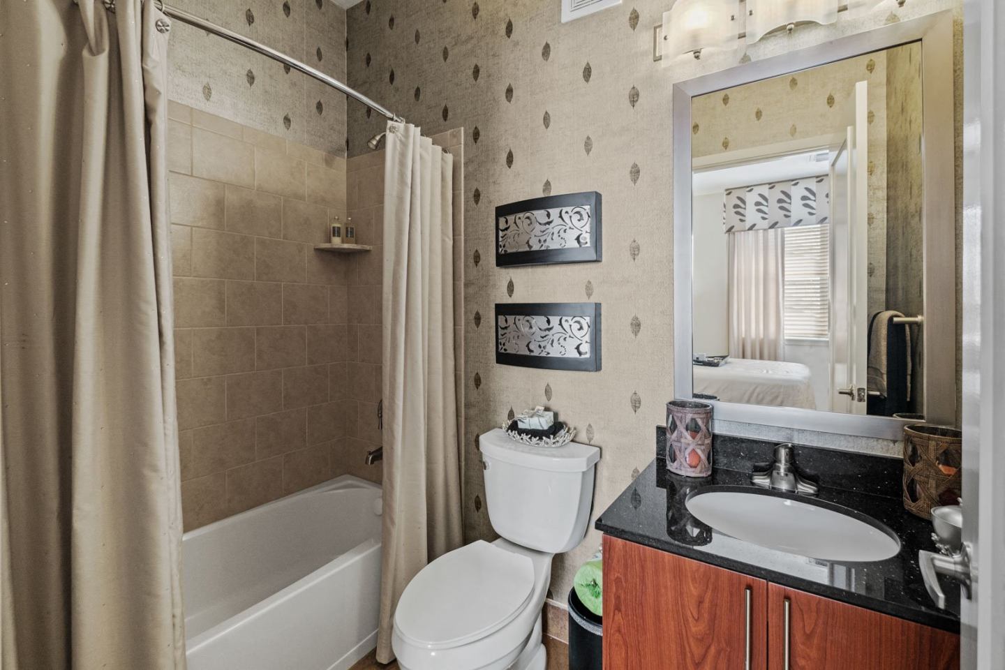 ANKR Wilton Manors Image 17
