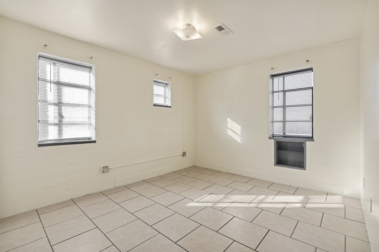 Collins Terrace Image 7