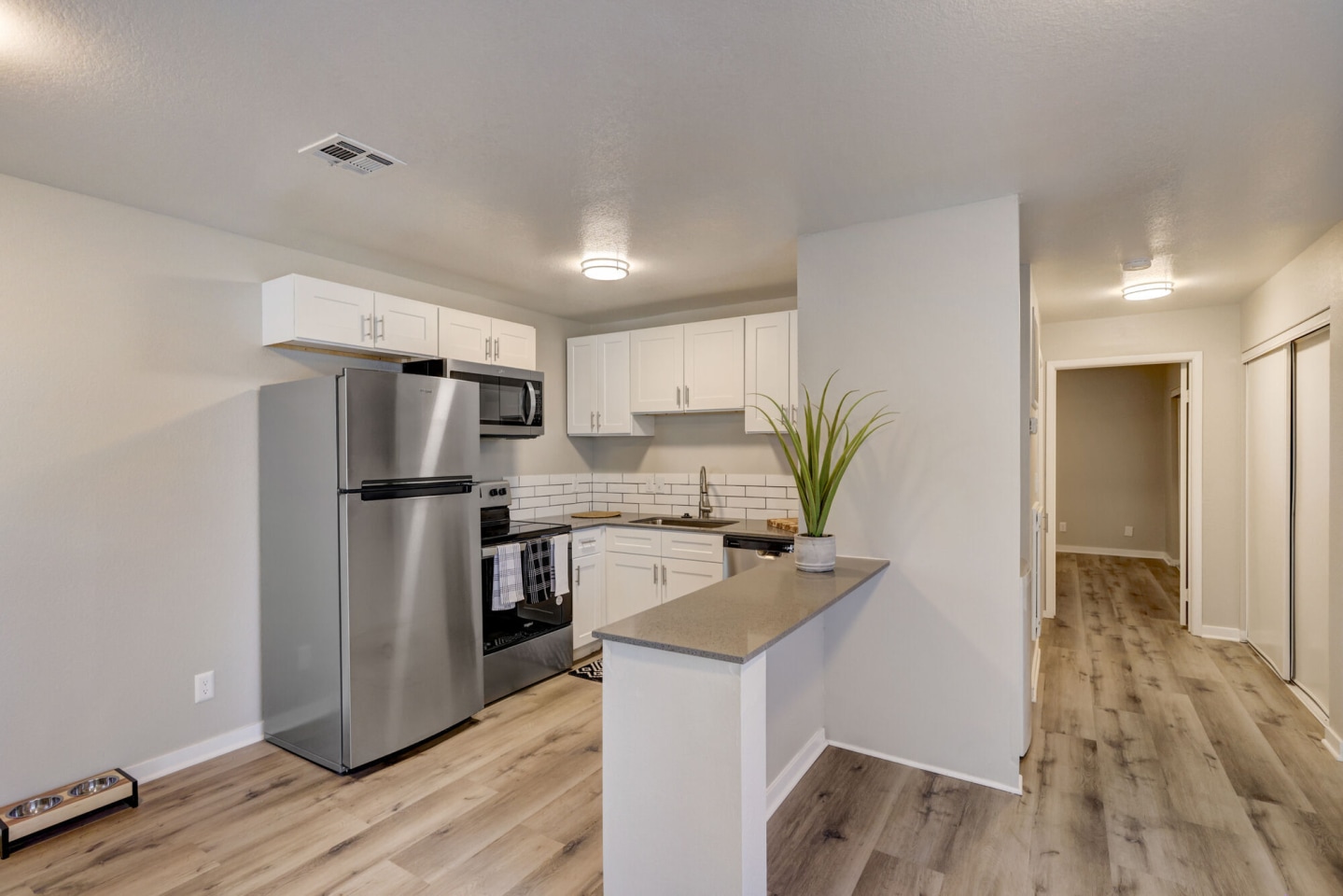 Tides on Palm Apartments Image 2