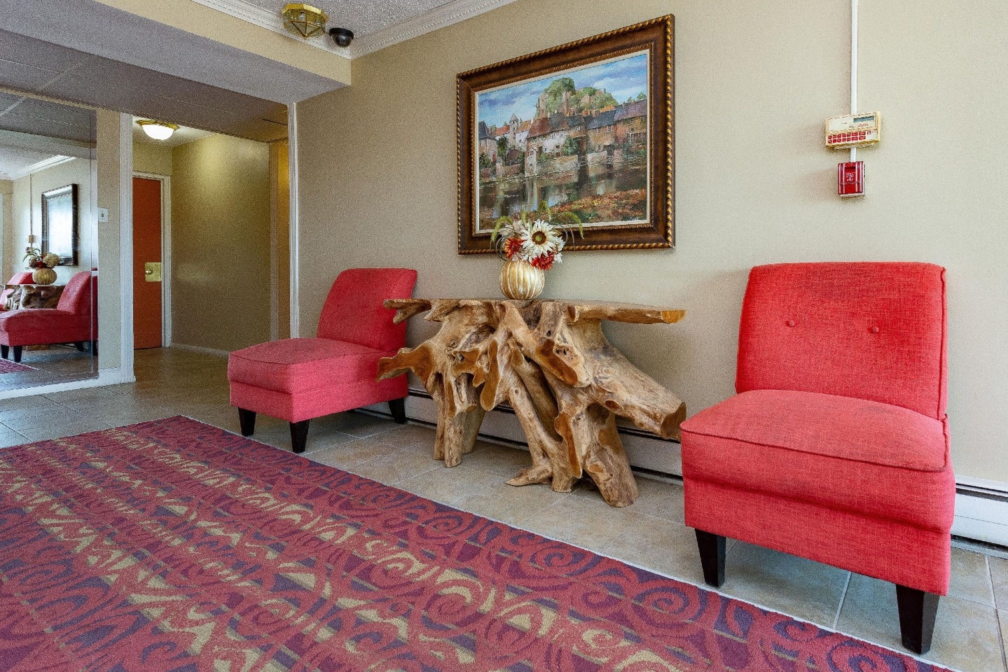 Longwood Manor Image 5