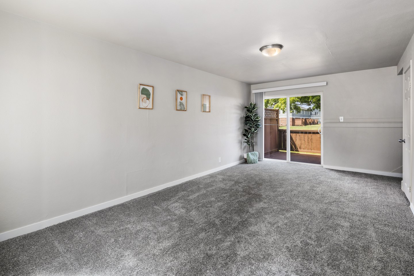 Pacific Walk Townhomes Image 26