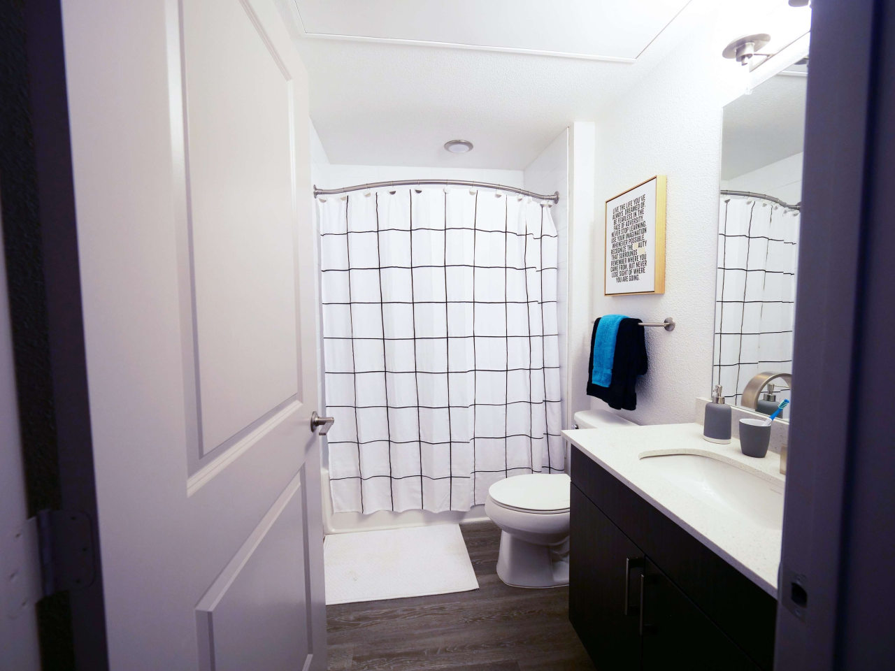 Liv+ Arlington - Student Housing Image 35