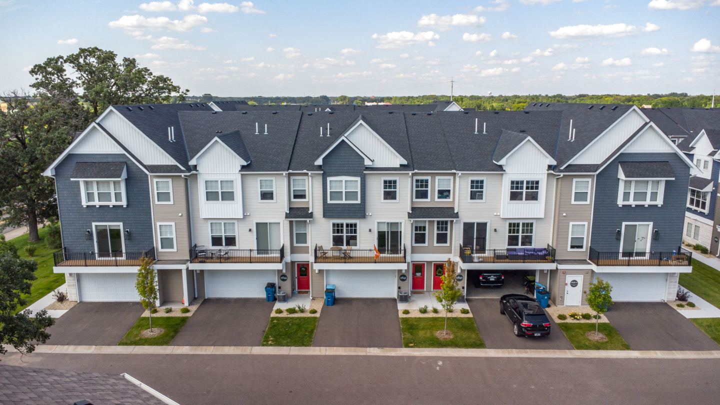 Field & Grove Townhomes of Champlin Image 44
