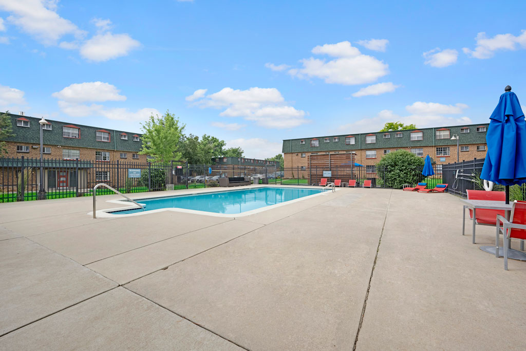 Ten 30 and 49 Apartments Image 22