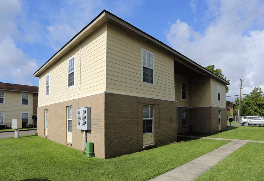 Eden Manor / Hartford Commons Image 3