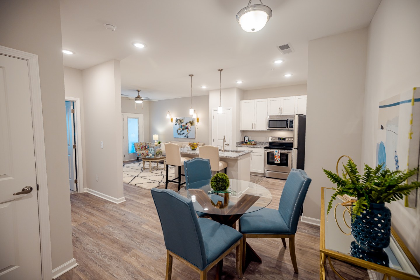 Grand Oaks Apartments Image 1