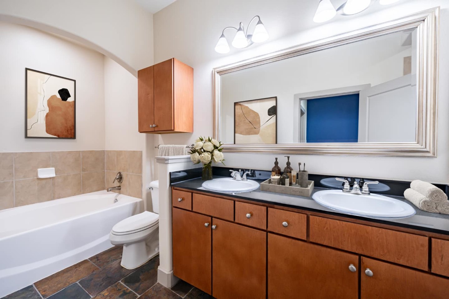 Lofts at Lakeview Image 12