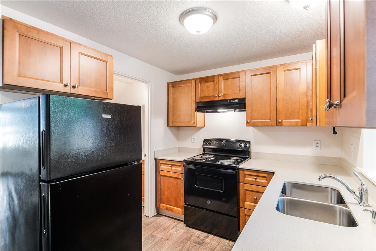 Lincoln Townhomes Image 16