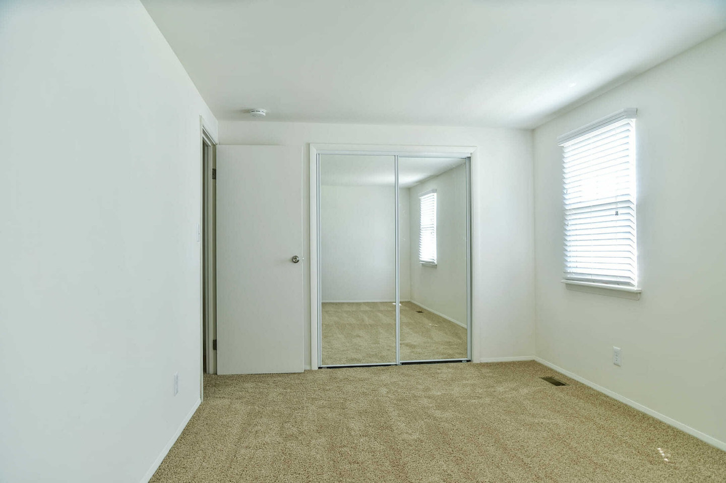 Lake Village Townhomes Image 10