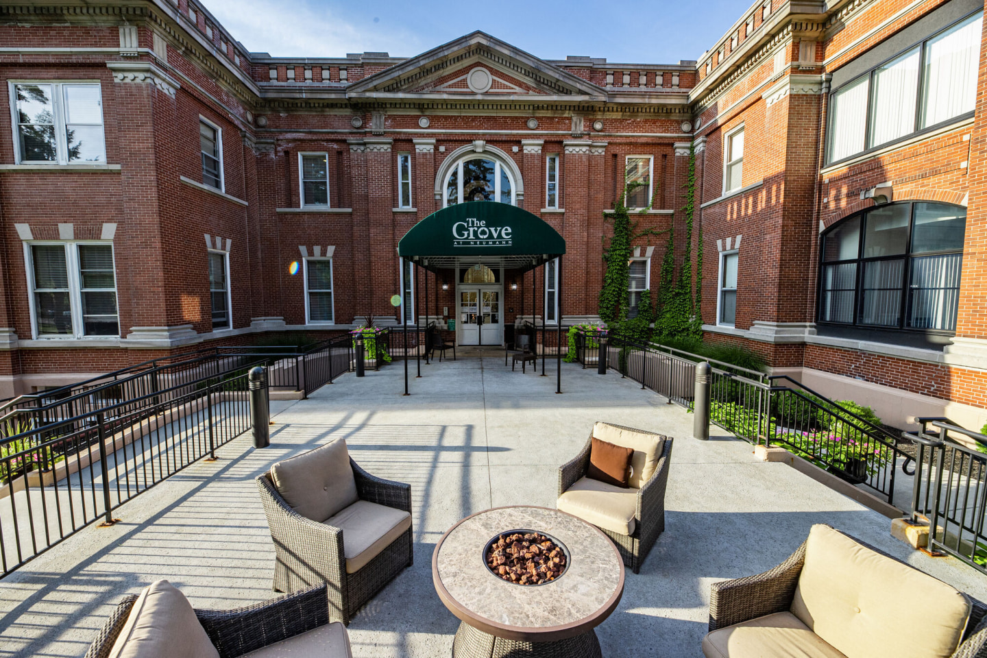 The Grove Image 23